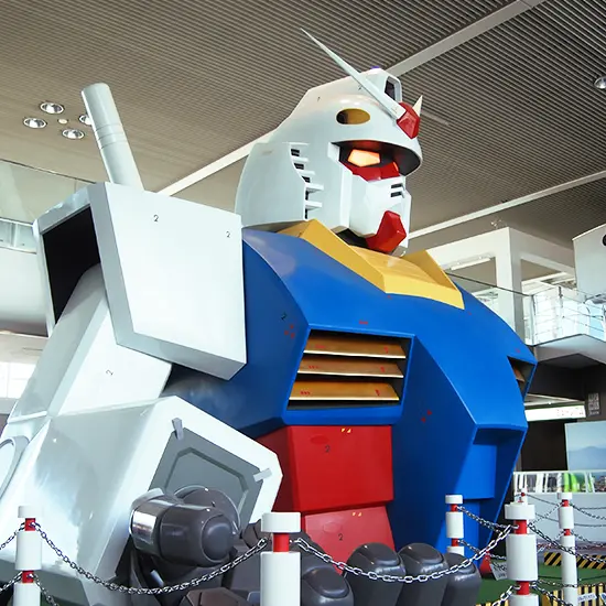 1/1原寸大ガンダム胸像